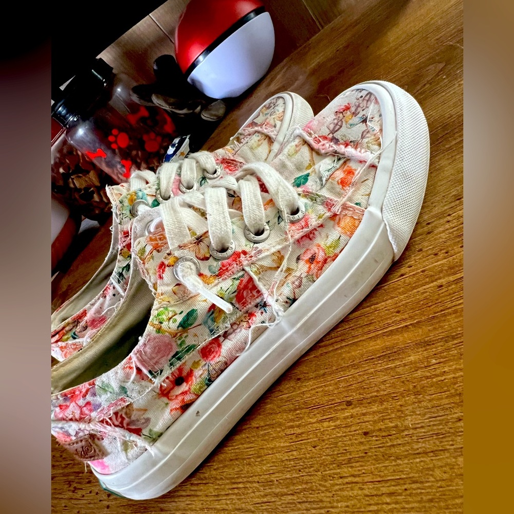Shoes blowfish